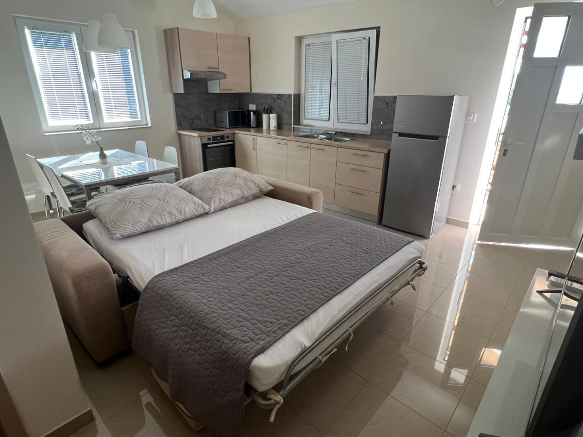 Apartmani Nina I Niko Ugljan Quarto foto